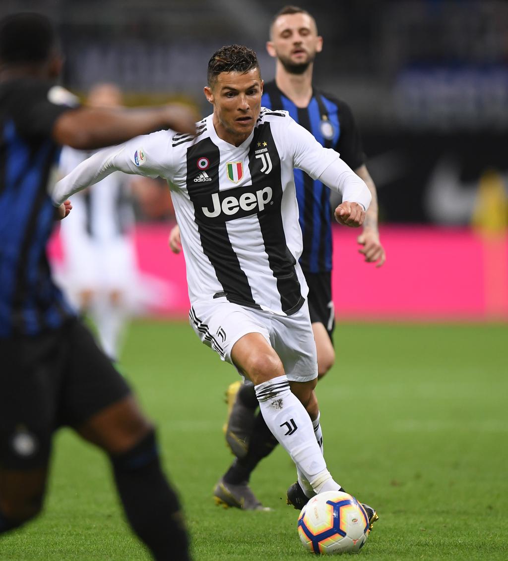 德拉富恩特谈卡瓦哈尔和亚马尔冲突：队内就像一家人一样团结（德拉富恩特：卡瓦哈尔与亚马尔虽有冲突，球队仍如家般团结）