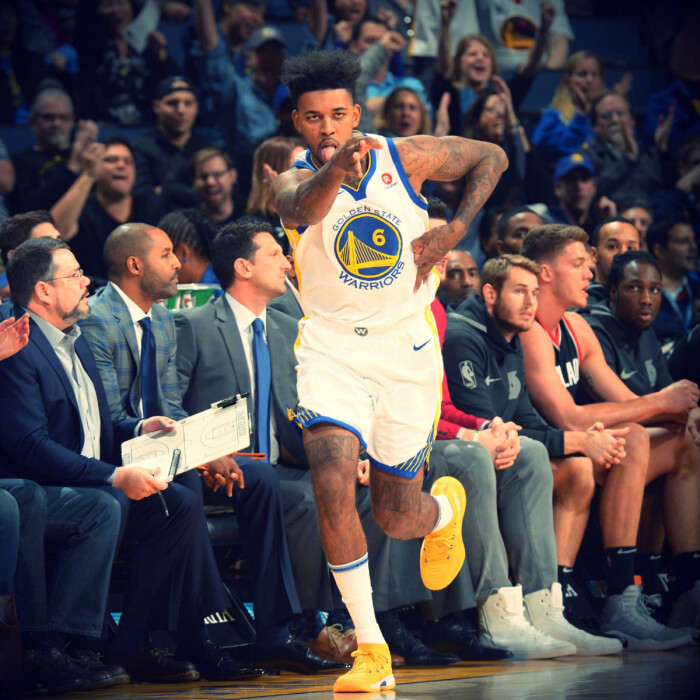 每体：拉菲尼亚今日参加了巴萨部分合练，佩德里仍缺席（每体：拉菲尼亚今日部分随队合练，佩德里继续缺席）